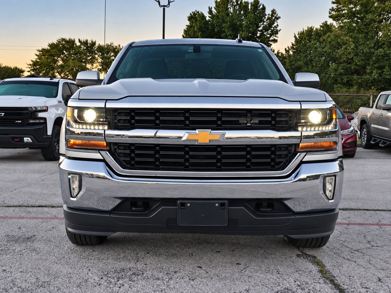Used 2018 Chevrolet Silverado 1500 LT w/1LT Truck Crew Cab