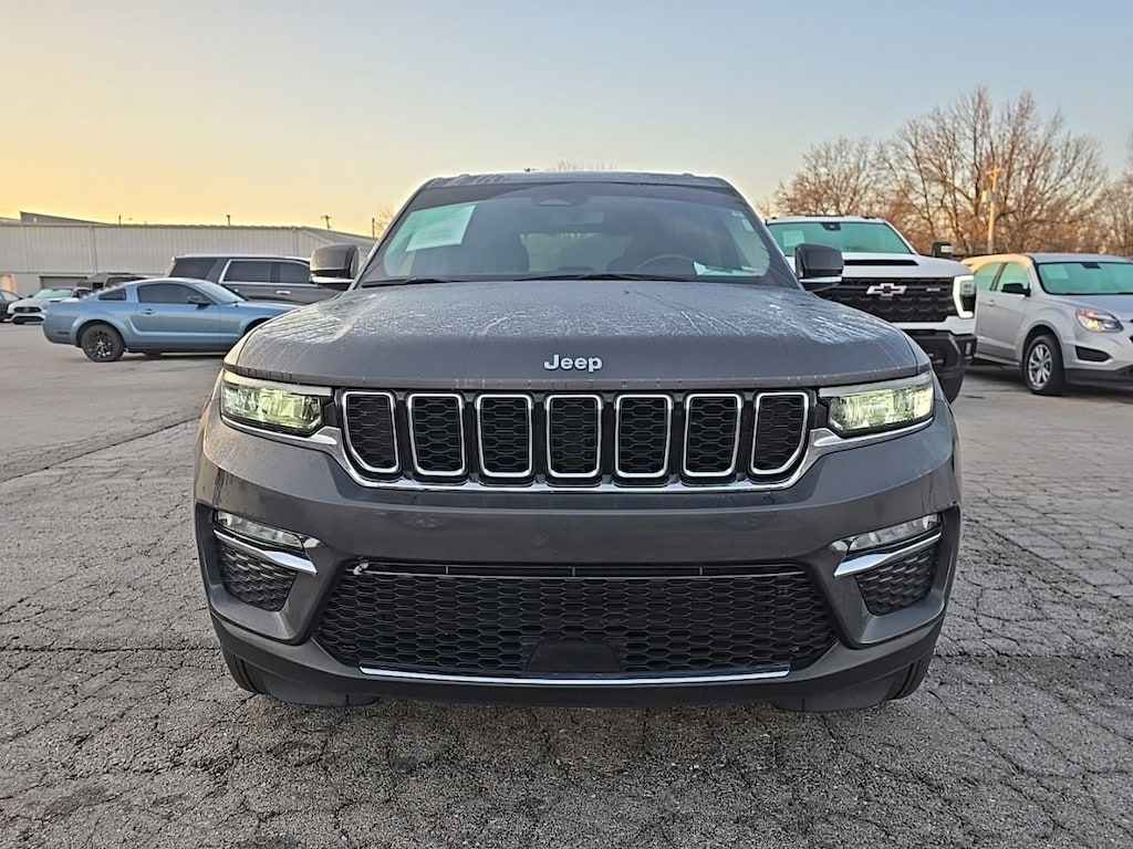 Used 2022 Jeep Grand Cherokee Limited 4x4 SUV