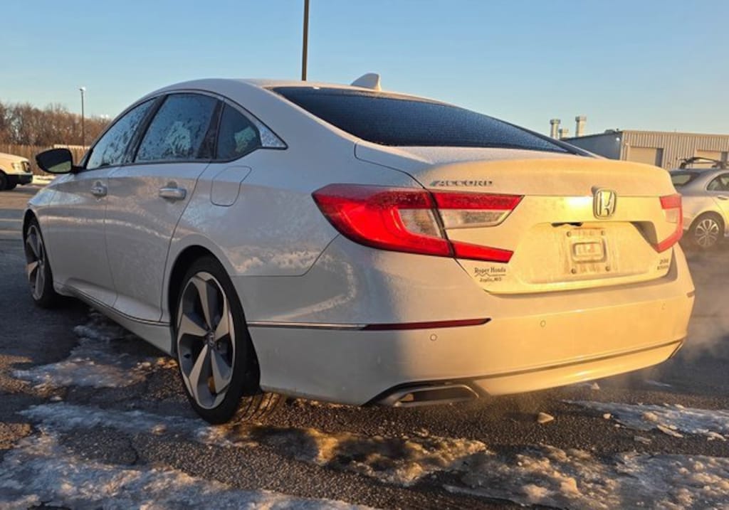Used 2018 Honda Accord Touring 2.0T Sedan