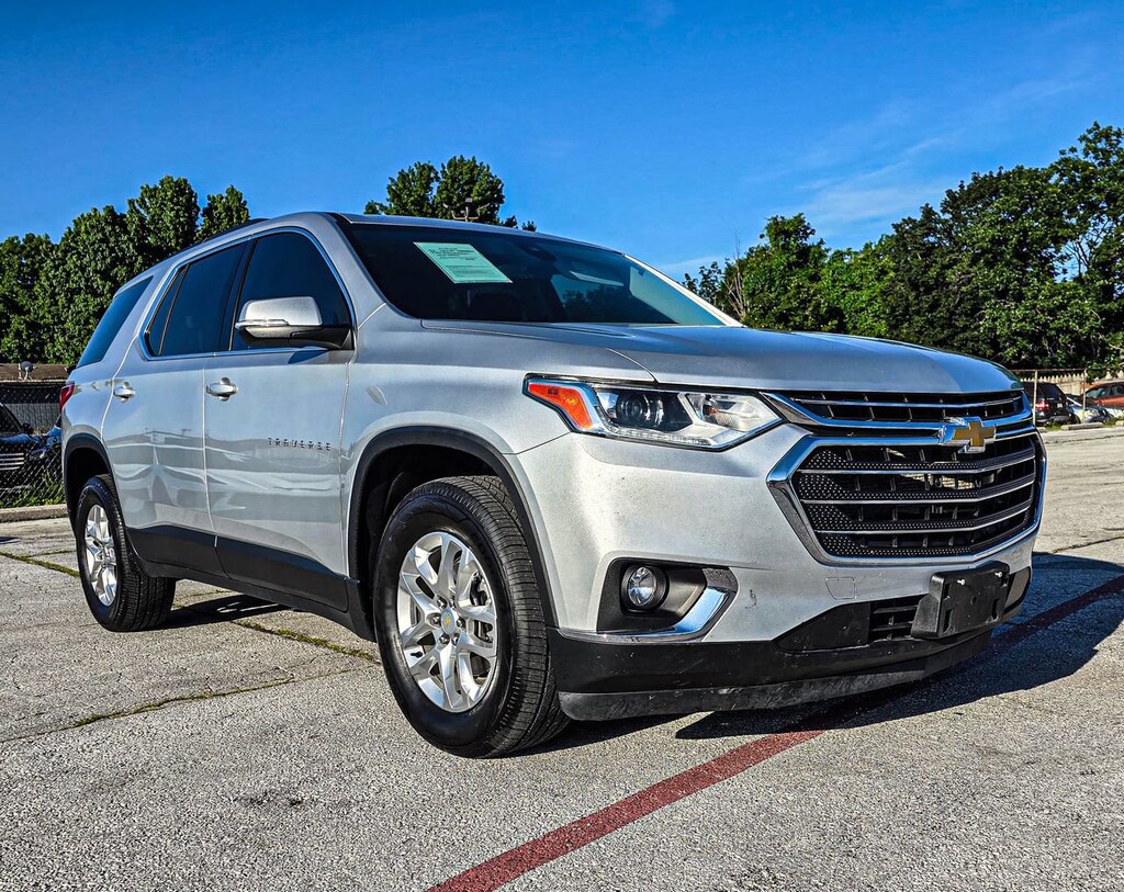 Used 2021 Chevrolet Traverse LT Cloth SUV