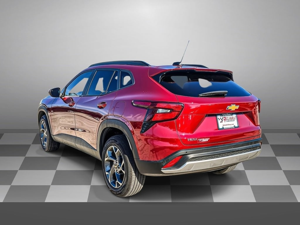 Certified 2025 Chevrolet Trax LT SUV