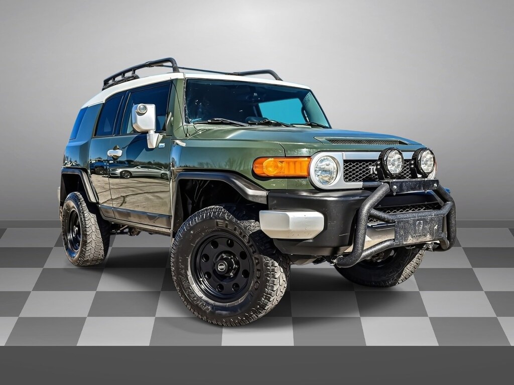 Used 2013 Toyota FJ Cruiser SR SUV