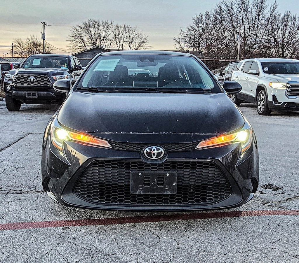 Used 2021 Toyota Corolla LE Sedan