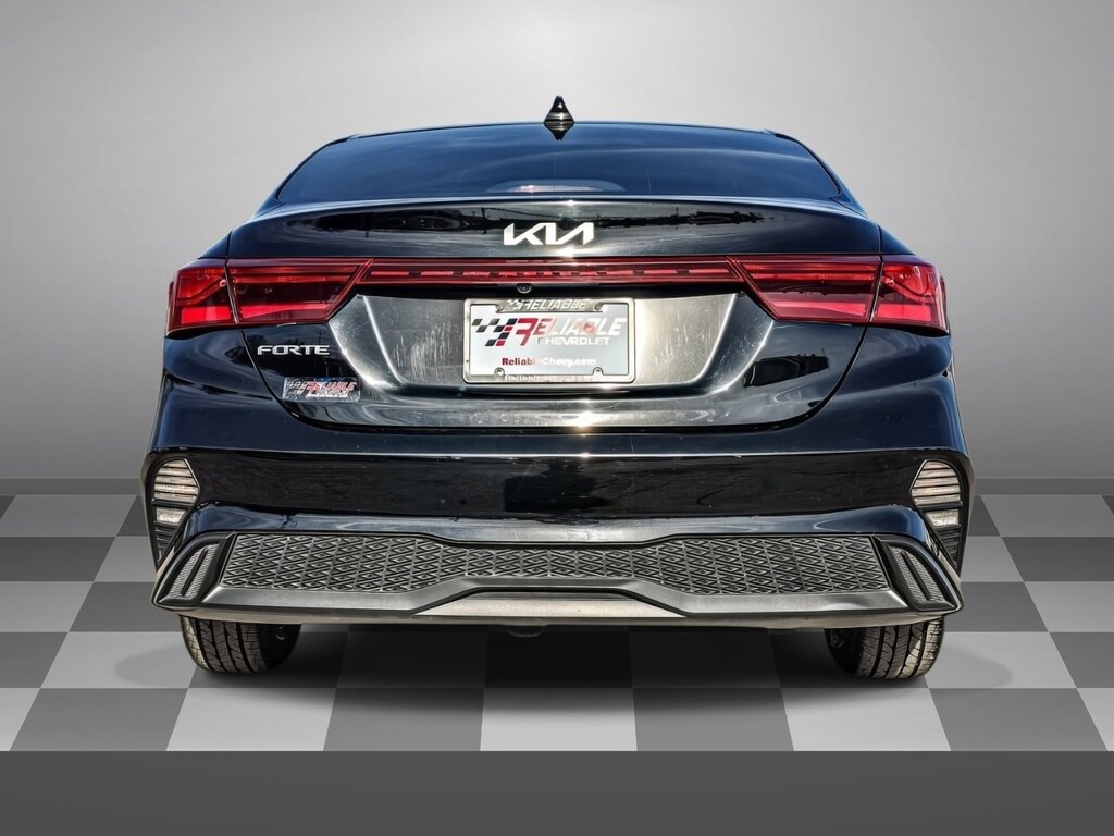 Used 2023 Kia Forte LXS Sedan