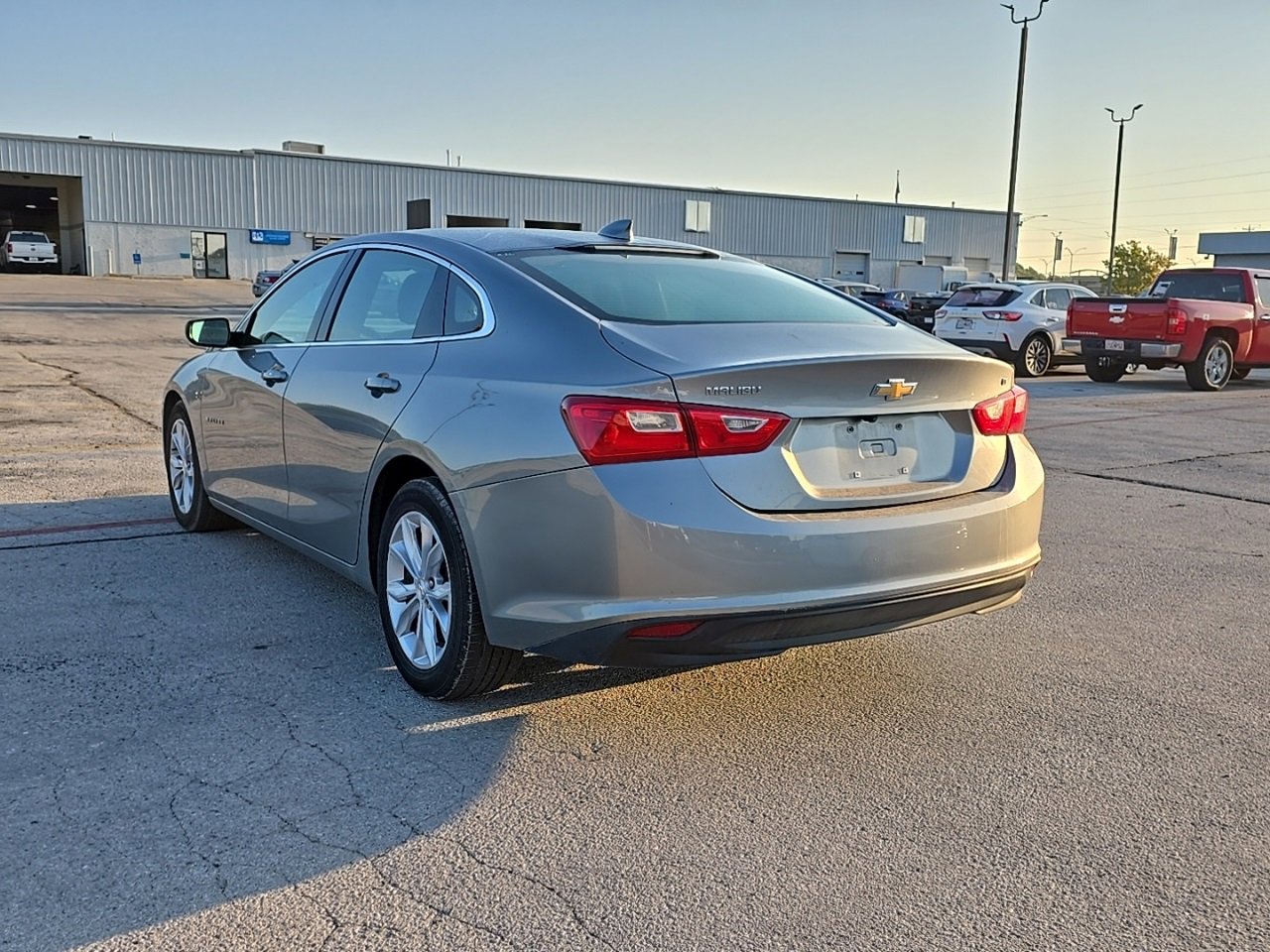 2023 Chevrolet Malibu 1LT photo 4