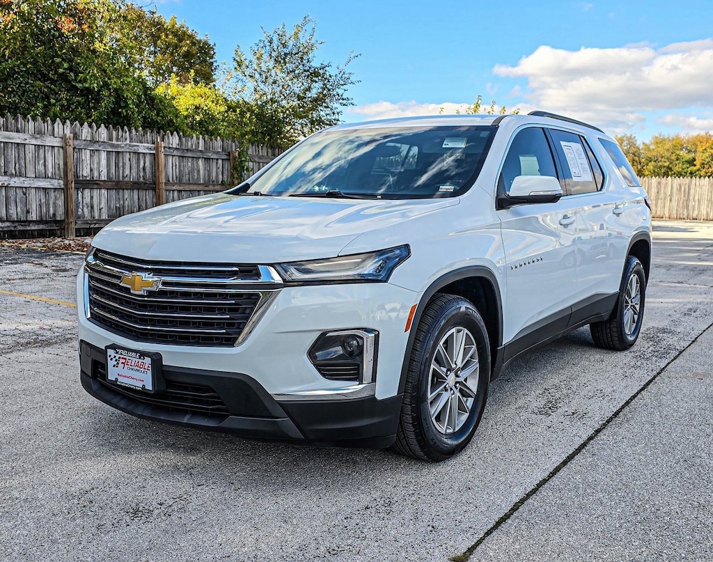 Used 2023 Chevrolet Traverse LT Cloth SUV