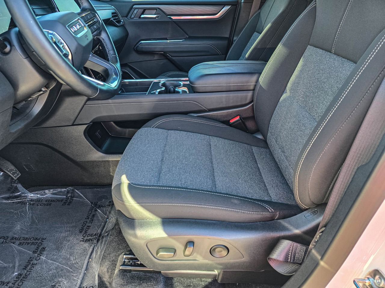 2025 GMC Acadia Elevation - Photo 16