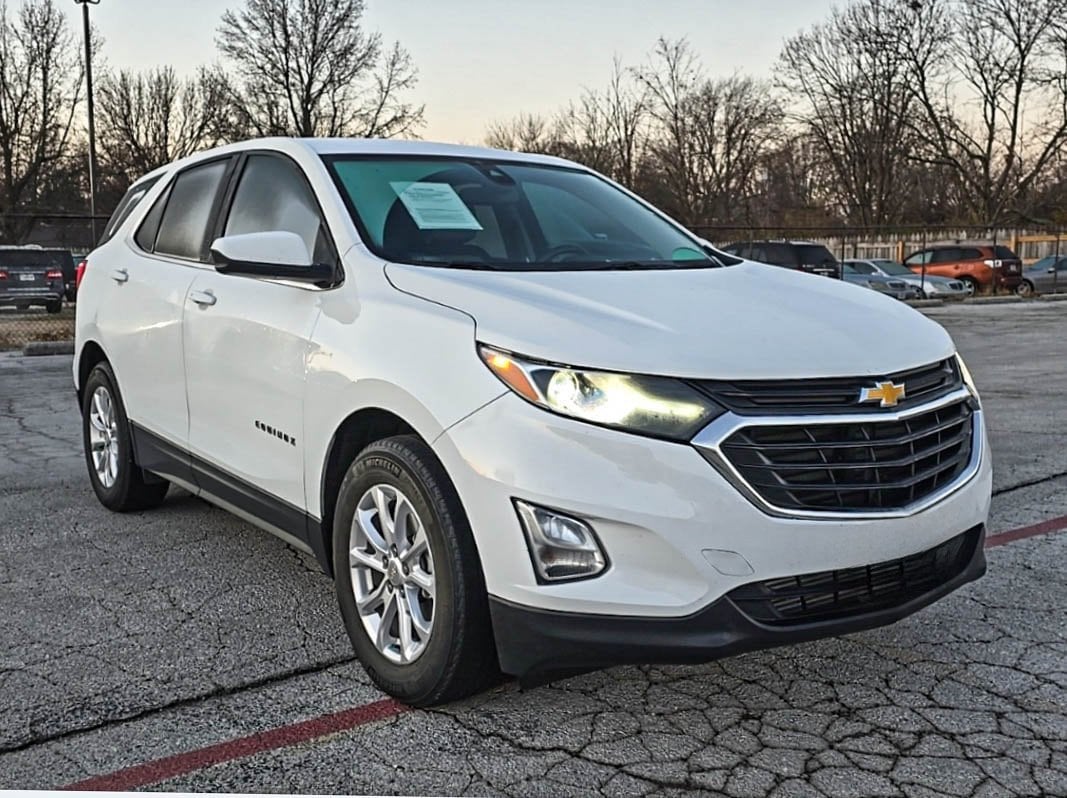 2021 Chevrolet Equinox LT's photo