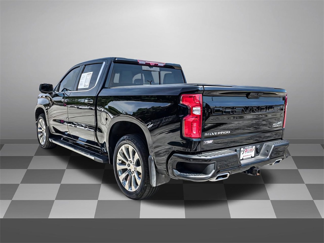 2021 Chevrolet Silverado 1500 High Country photo 2