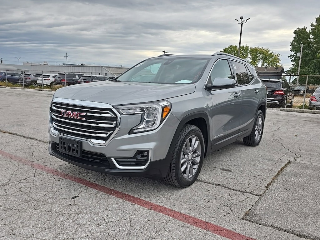 Used 2024 GMC Terrain SLT SUV