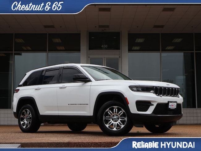 2023 Jeep Grand Cherokee Laredo SUV