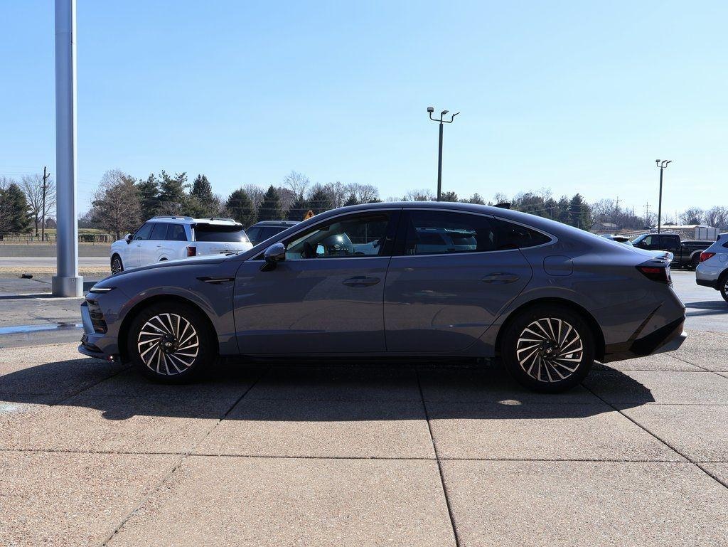 New 2026 Hyundai Sonata Hybrid Limited Sedan