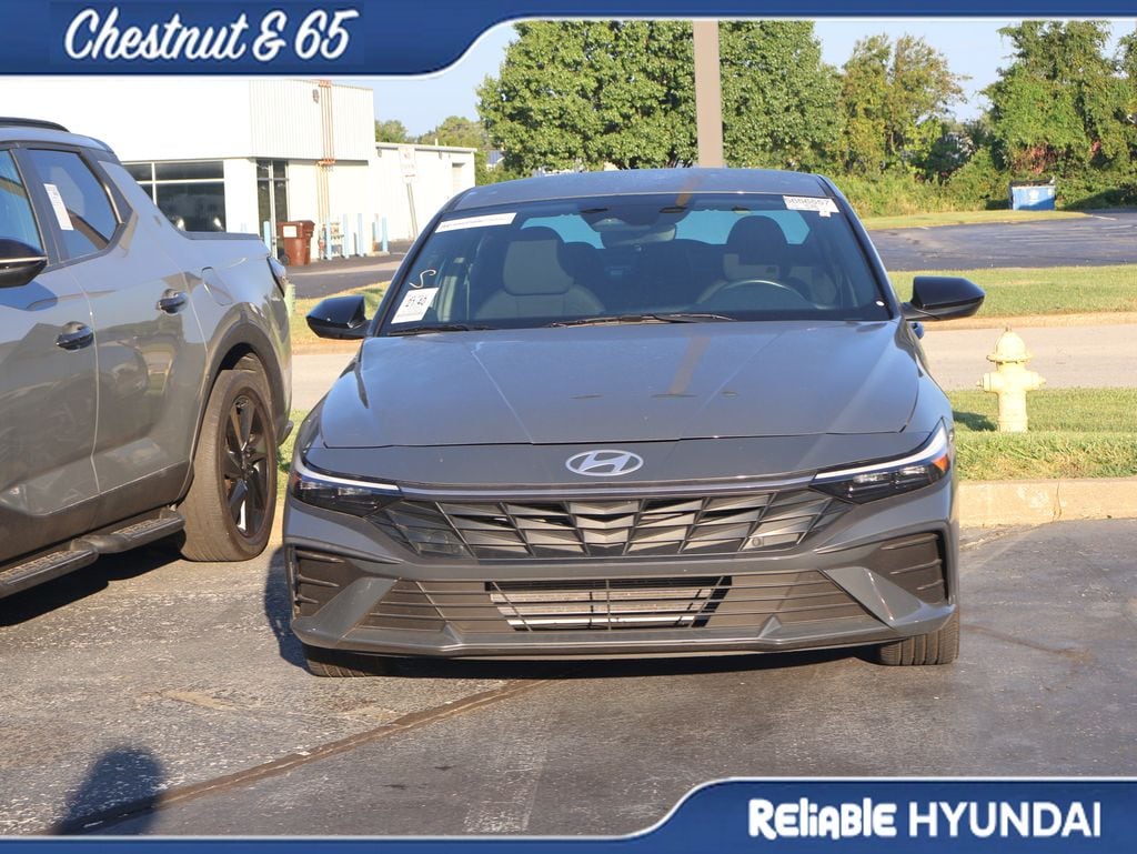 2025 Hyundai Elantra SEL - Photo 6