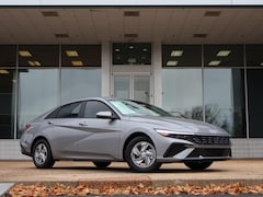 2025 Hyundai Elantra SE Sedan