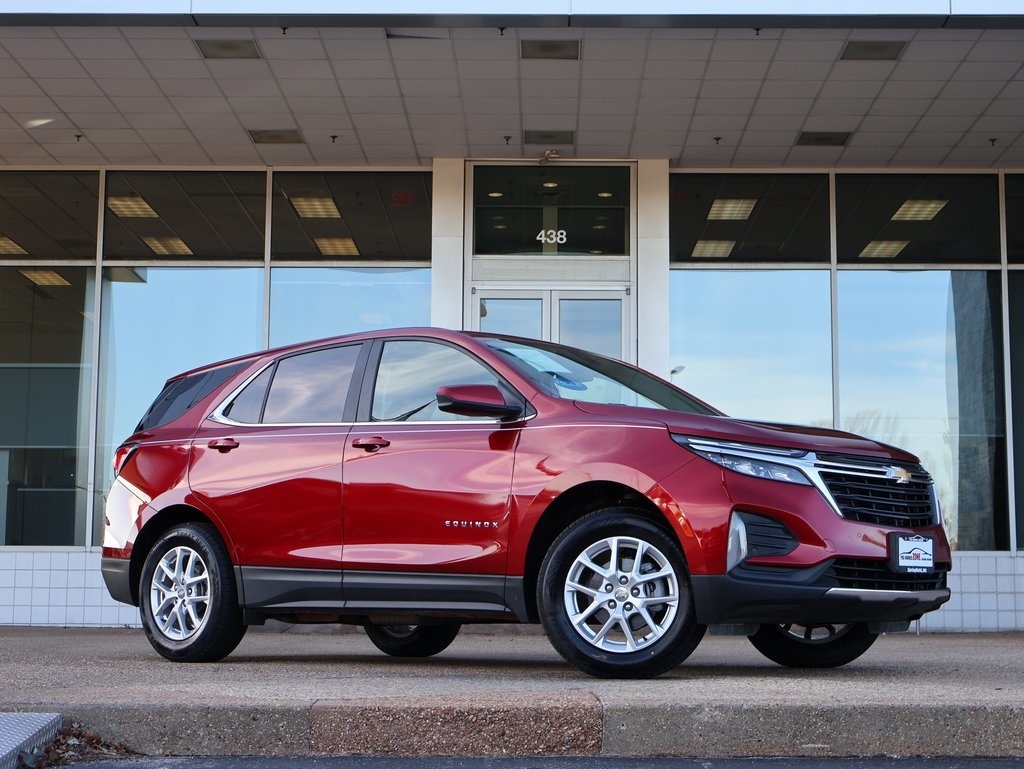2024 Chevrolet Equinox LT's photo
