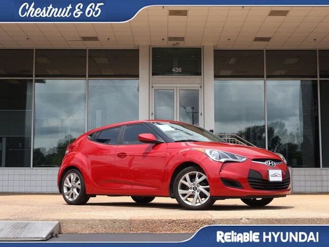 2016 Hyundai Veloster Base Hatchback