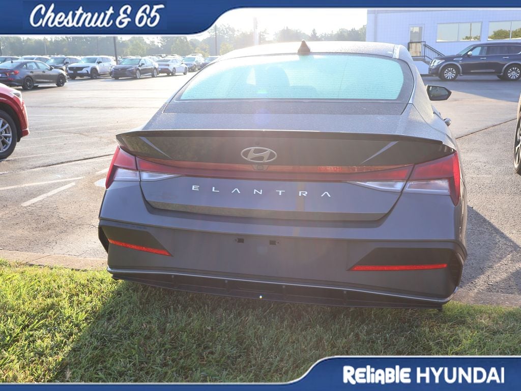 2025 Hyundai Elantra SEL - Photo 19