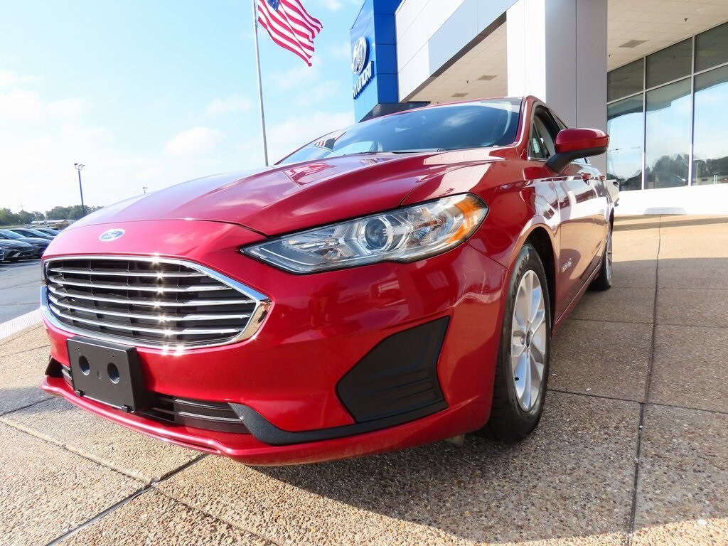 Used 2019 Ford Fusion Hybrid SE with VIN 3FA6P0LU6KR207974 for sale in Springfield, MO