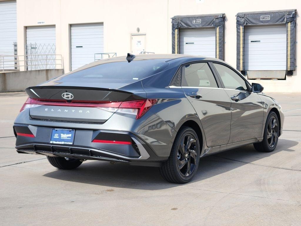 New 2026 Hyundai Elantra SEL Sport Sedan