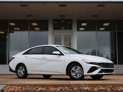 2025 Hyundai Elantra SE Sedan