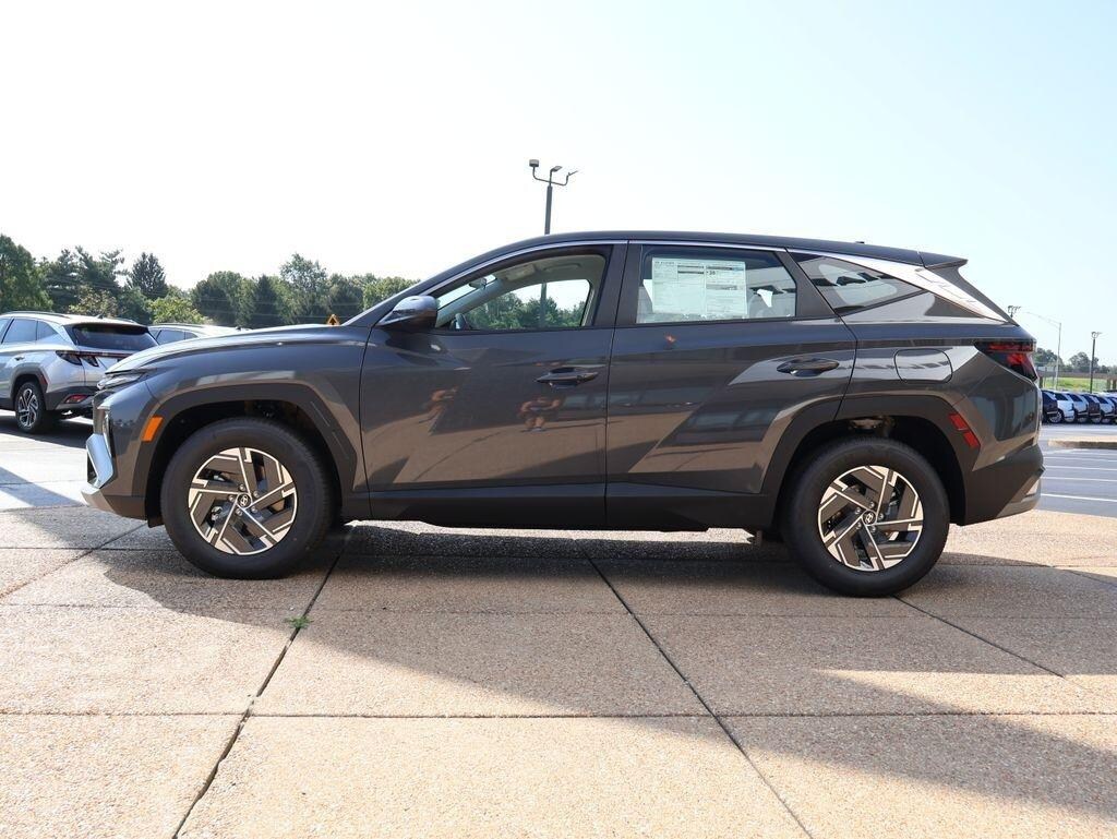 New 2026 Hyundai Tucson Hybrid SE SUV