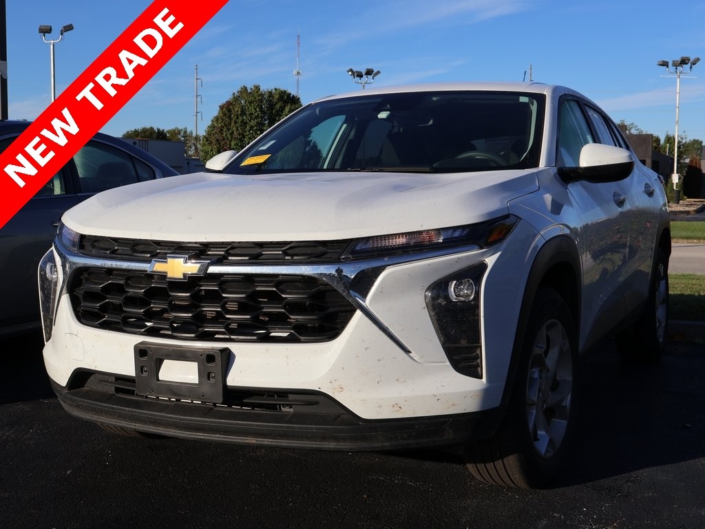 2025 Chevrolet Trax LS