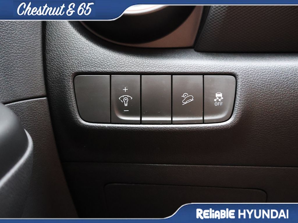2023 Hyundai Kona SEL - Photo 32
