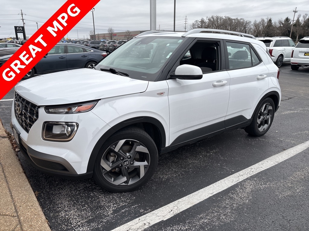 2022 Hyundai Venue SEL