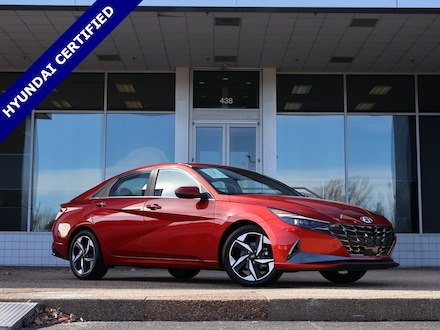 2022 Hyundai Elantra Limited Sedan