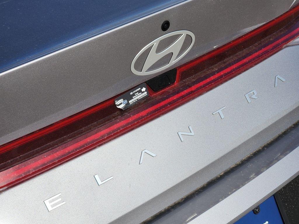 2026 Hyundai Elantra Limited - Photo 8