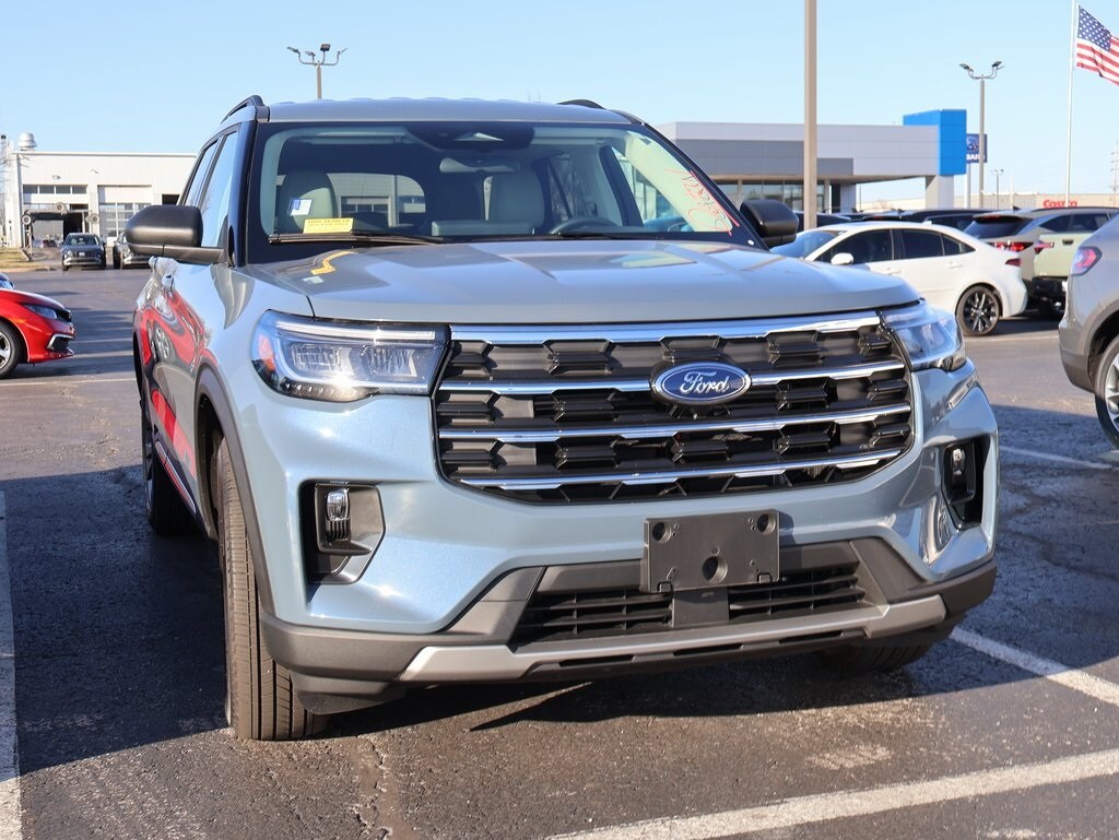 Used 2025 Ford Explorer Active SUV