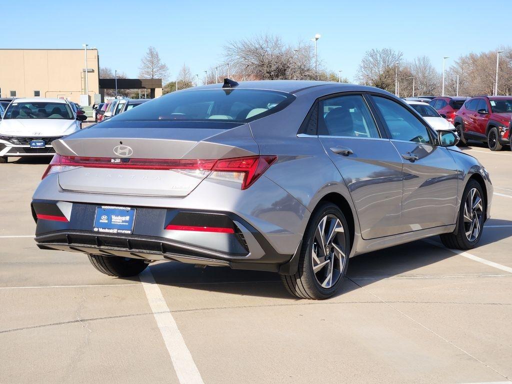 2026 Hyundai Elantra Limited - Photo 4