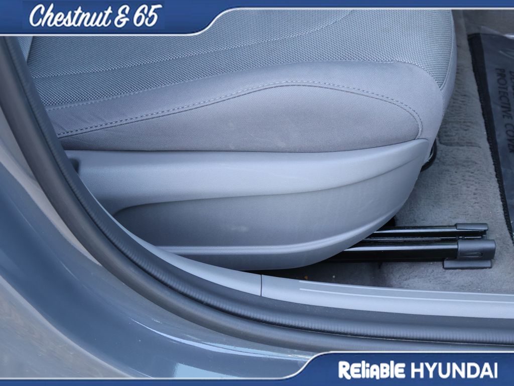 2024 Hyundai Elantra SE - Photo 10