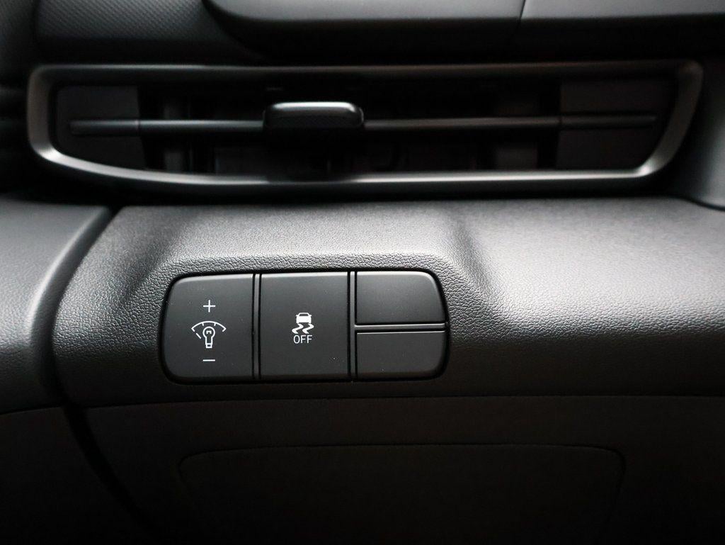 2025 Hyundai Elantra SEL - Photo 31