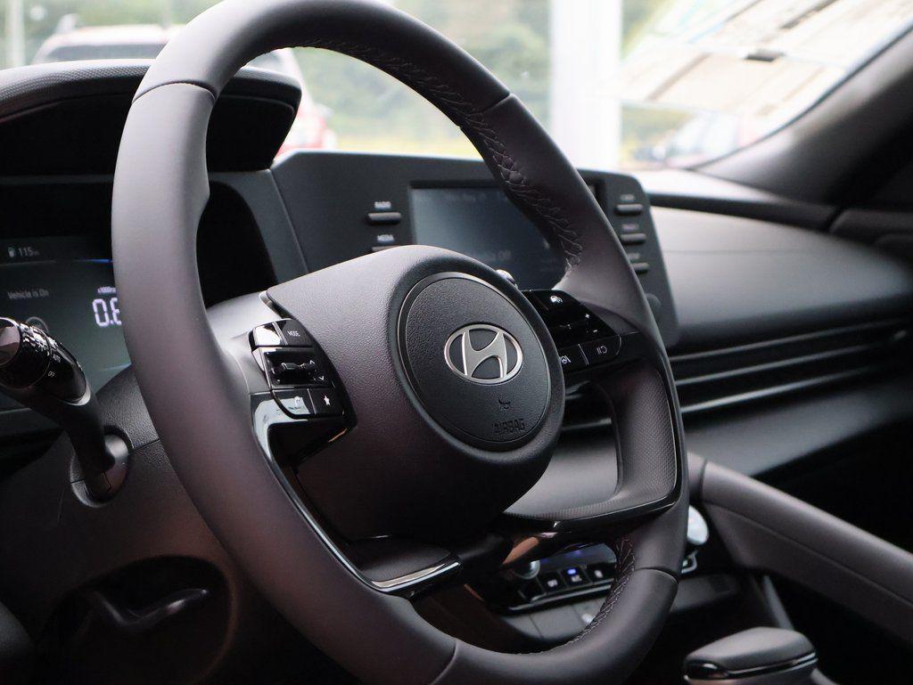 2025 Hyundai Elantra SEL - Photo 25