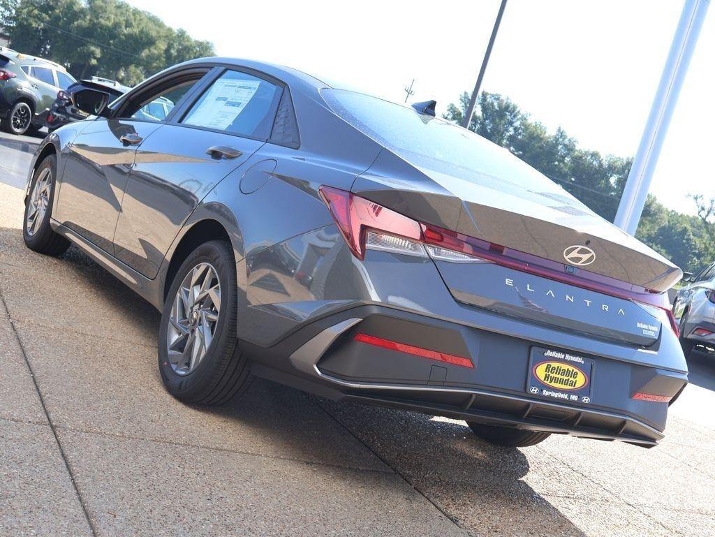 New 2026 Hyundai Elantra Hybrid Blue Sedan