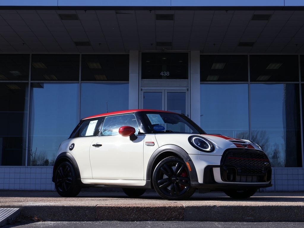 2023 MINI Hardtop 2 Door John Cooper Works's photo