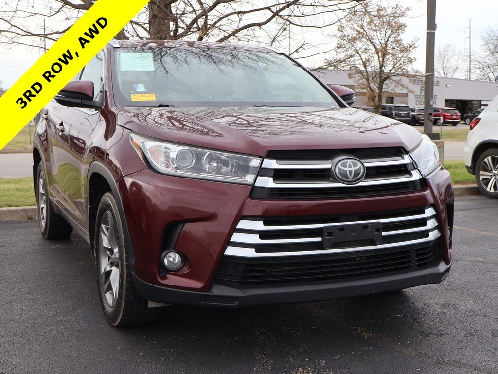 Used 2017 Toyota Highlander Limited V6 SUV