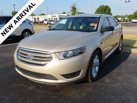 2018 Ford Taurus SE Sedan
