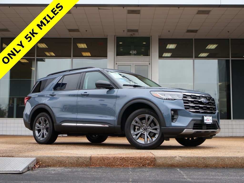 2025 Ford Explorer Active AWD