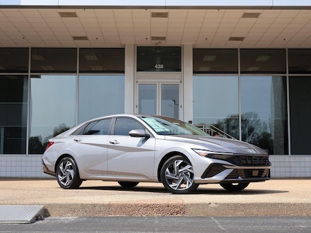 2025 Hyundai Elantra Limited Sedan