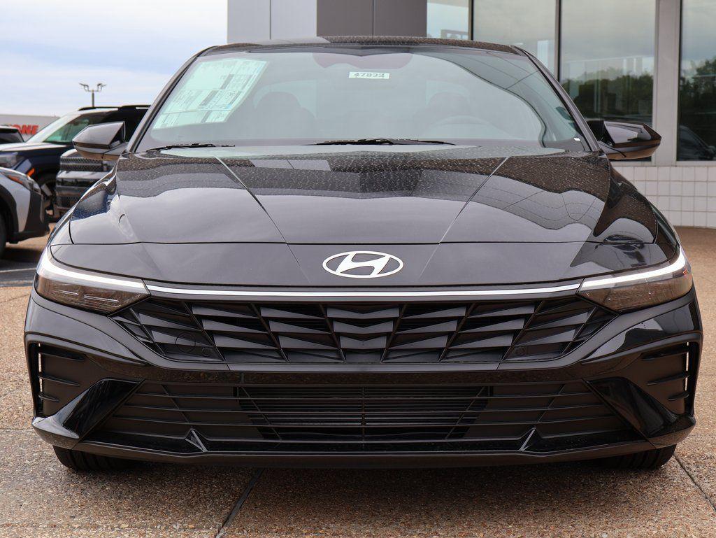 2025 Hyundai Elantra SEL - Photo 8