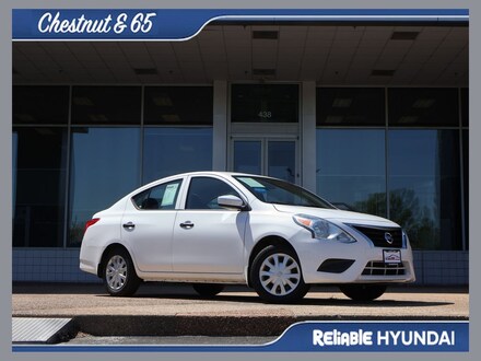 2016 Nissan Versa 1.6 S Sedan