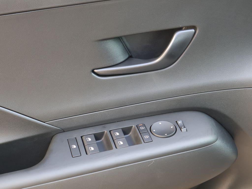New 2027 Cyber Gray Metallic Hyundai SE AWD image 21