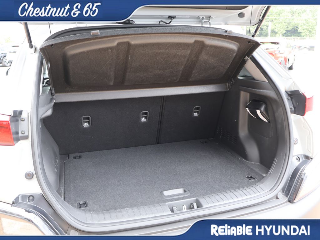 2023 Hyundai Kona SEL - Photo 16