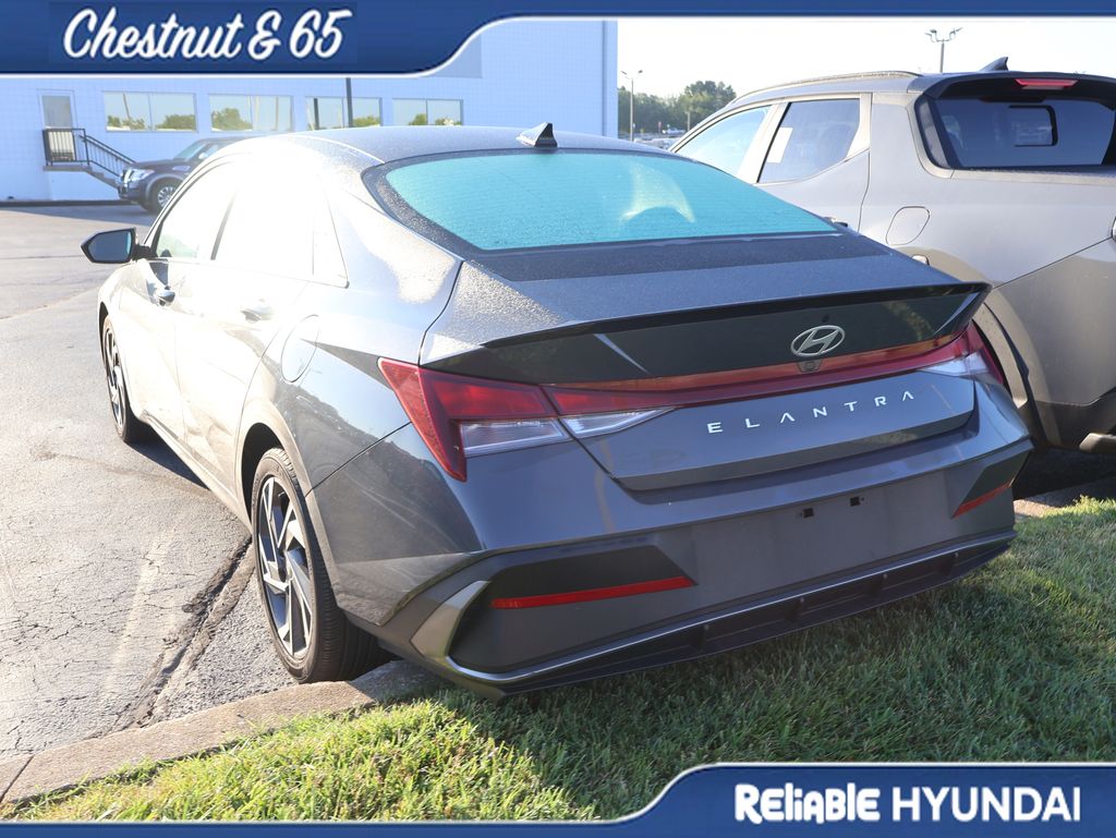 2025 Hyundai Elantra SEL - Photo 15