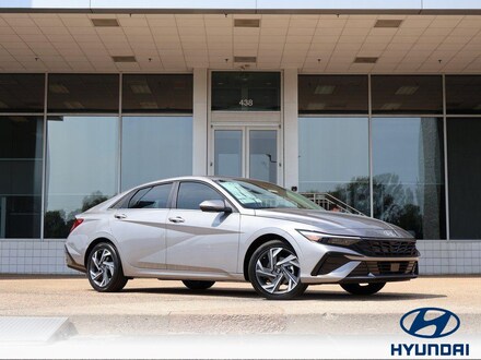 2025 Hyundai Elantra Limited Sedan