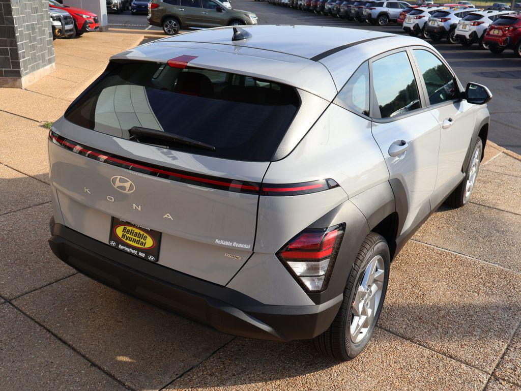 New 2027 Cyber Gray Metallic Hyundai SE AWD image 6