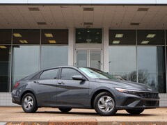 2025 Hyundai Elantra SE Sedan