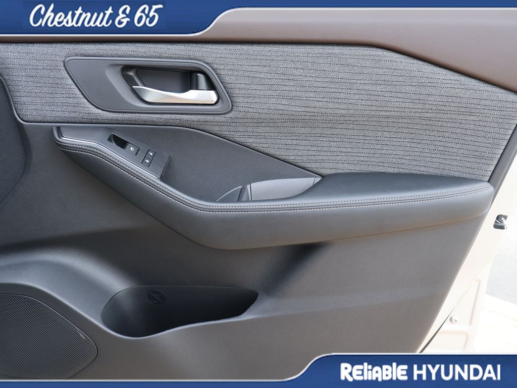 Used 2023 Brilliant Silver Nissan SV image 8